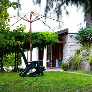 Wisteriaroom Apartment Como